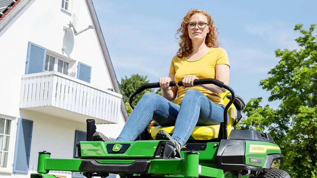 John Deere Z320R ZTrack Zero Turn Mower