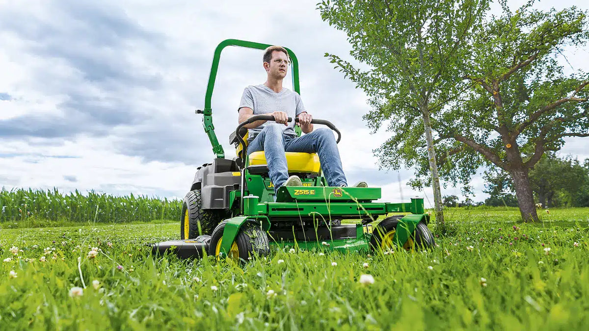 John Deere Z515E Zero Turn Mower